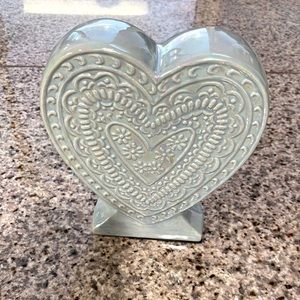 Heart ceramic stand decoration